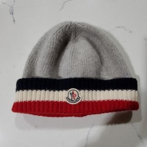 Moncler hat